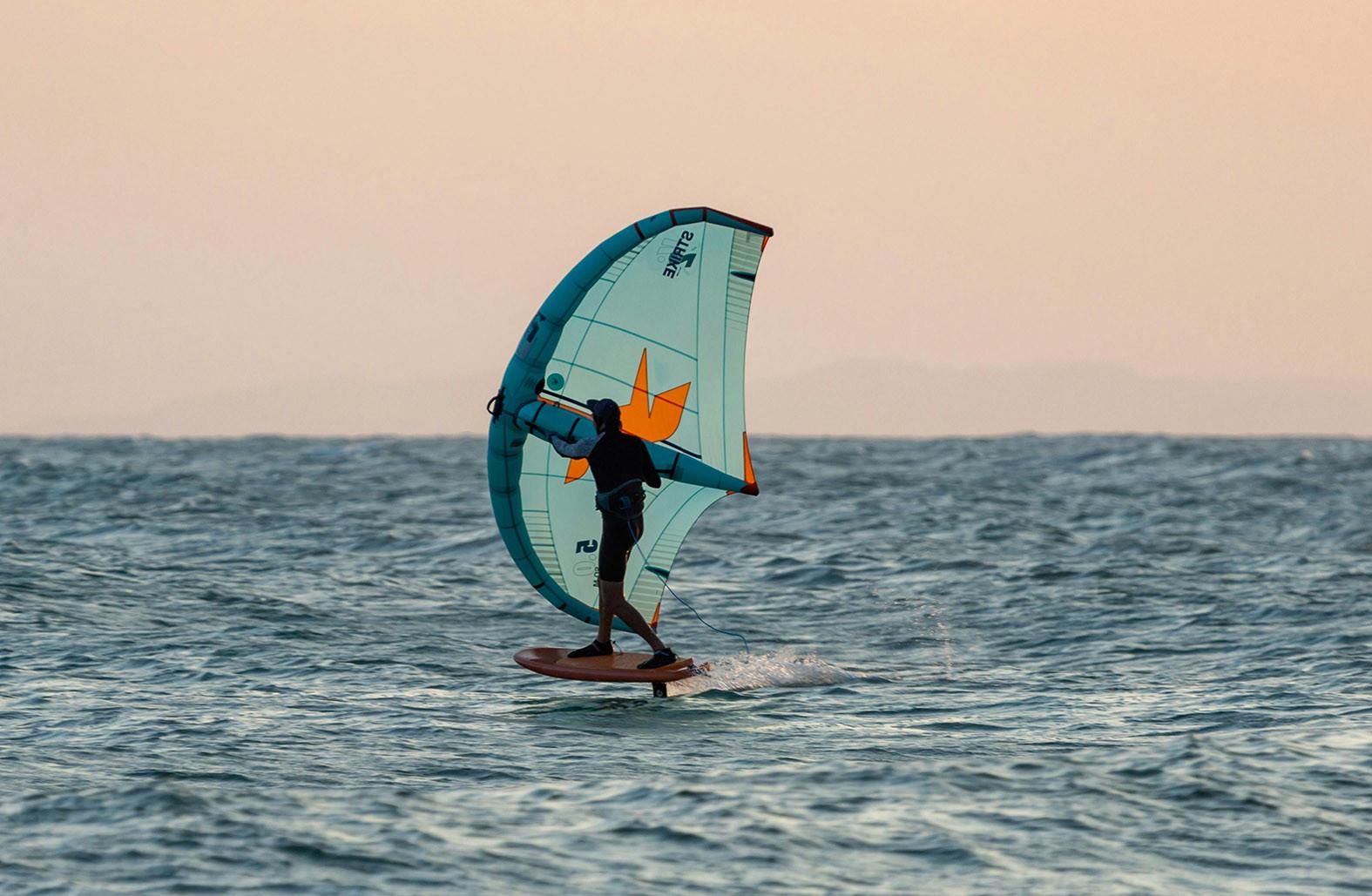 STAGE NAUTIQUE : INITIATION WINGFOIL