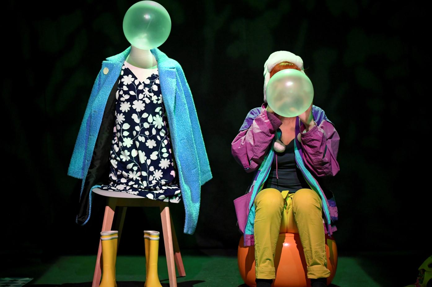 SPECTACLE : GRAND-MÈRE PERD LA TÊTE