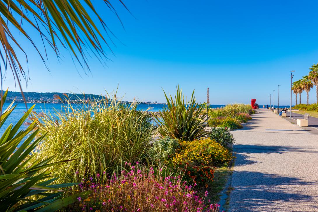 Balaruc_les_bains_promenade